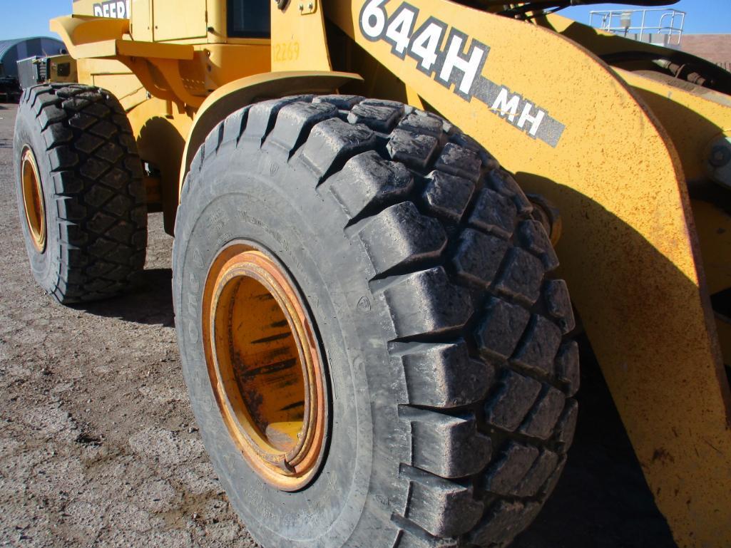 2002 John Deere 644H Loader