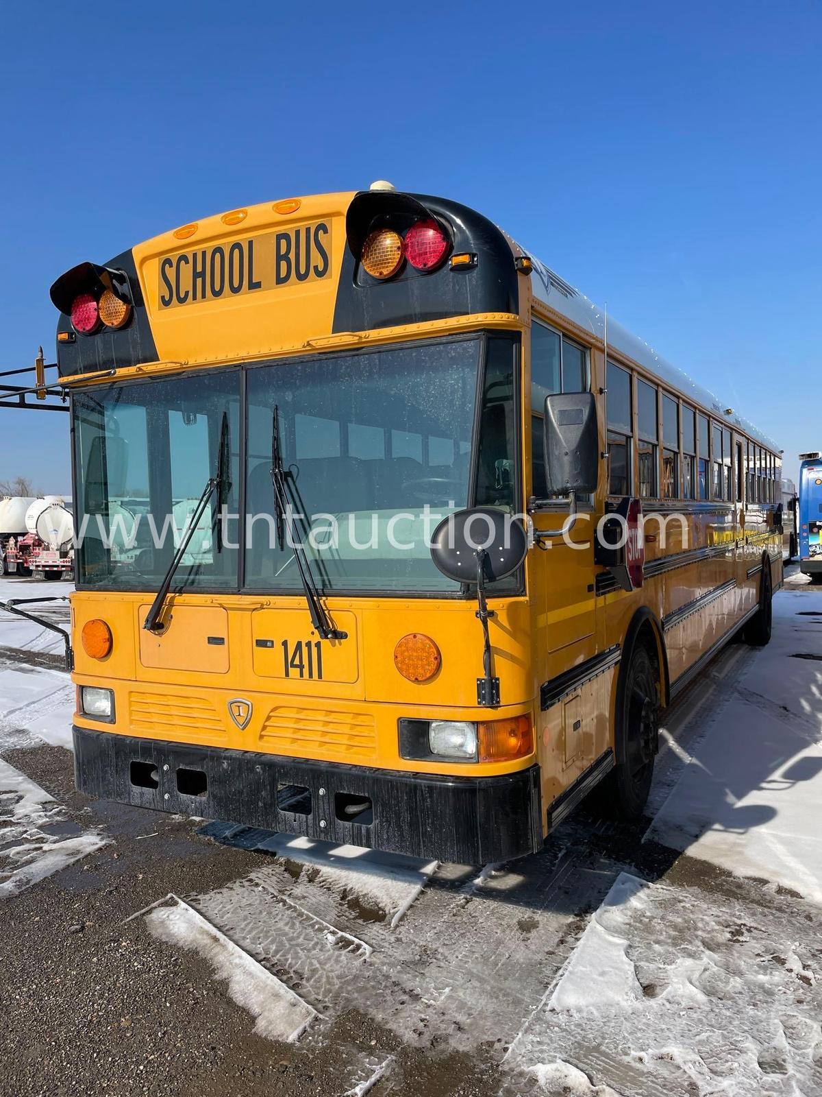 2015 Intl 84 Pass Bus