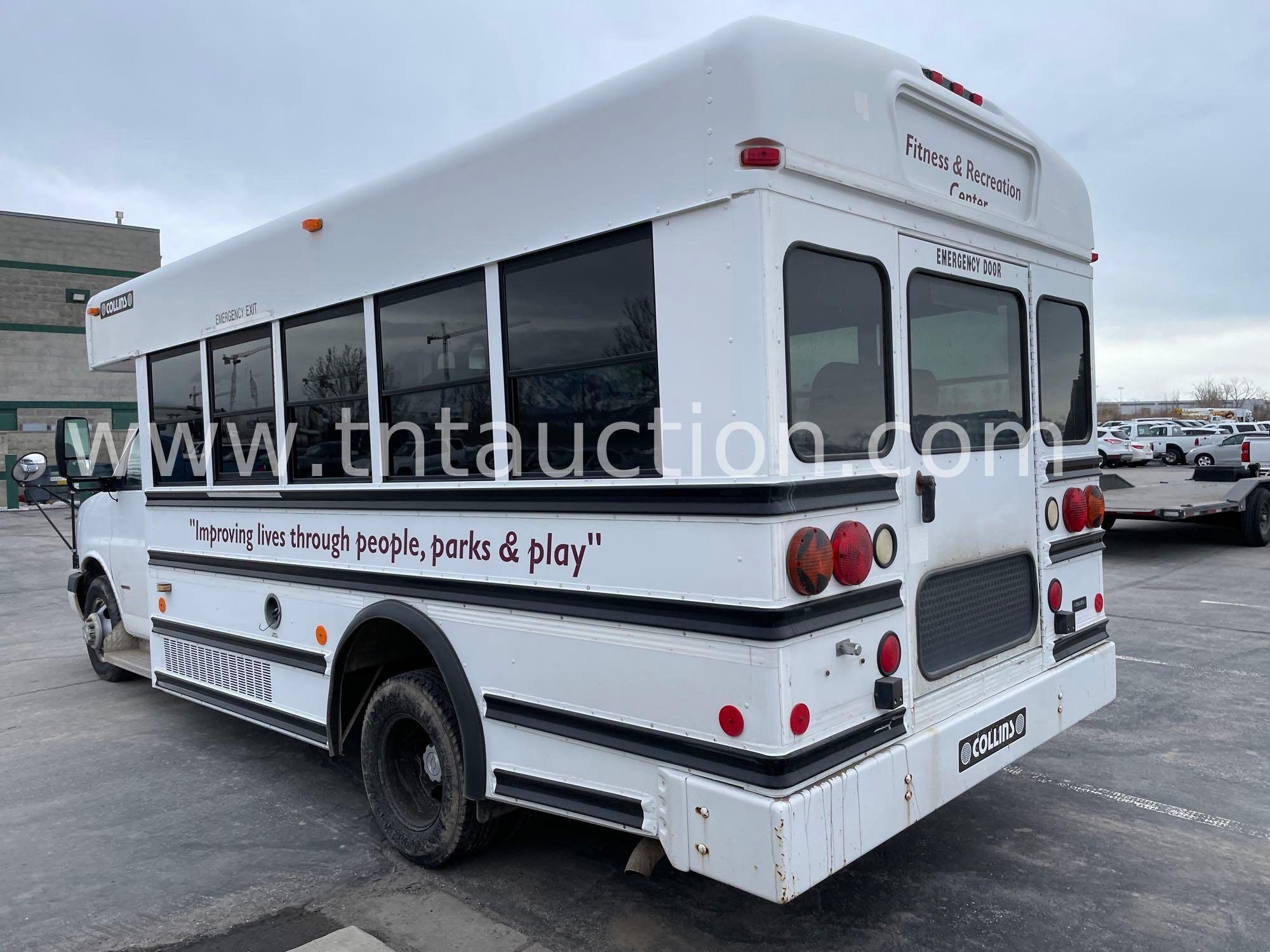 2007 Chev Shuttle Bus