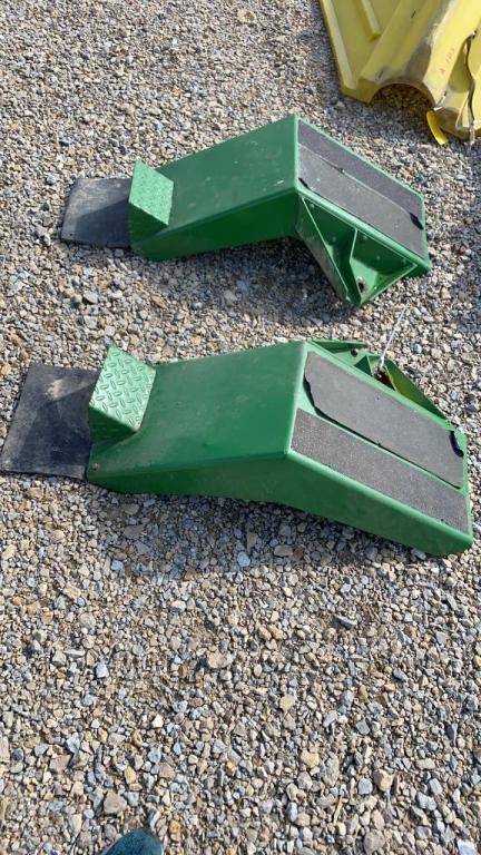 JOHN DEERE FRONT FENDERS