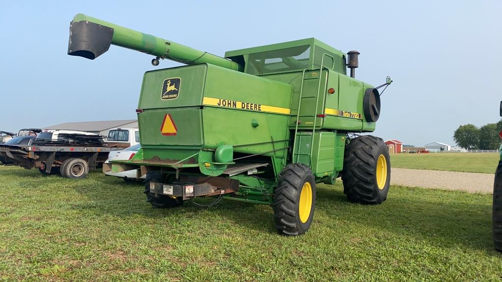 "1986 JD 7720 4WD