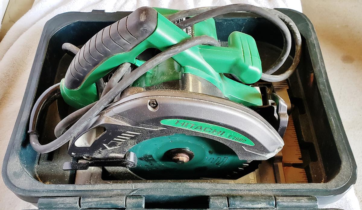 Hitachi C75B2 7 1/4" circular saw