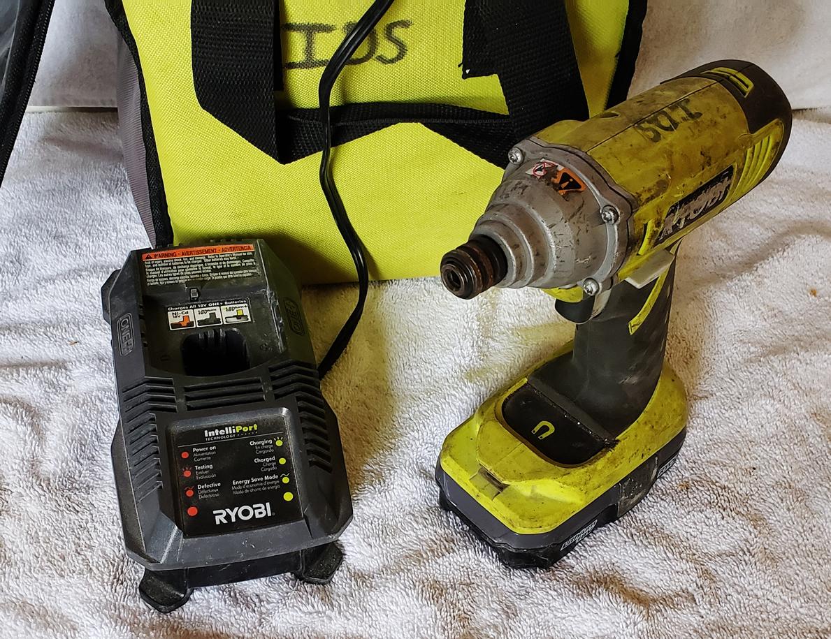 Ryobi 18v Impact driver, 1 battery w/charger and case