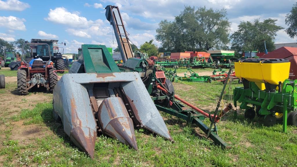 New Idea 325 corn picker