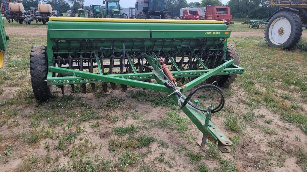 John Deere 8250 grain drill