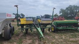 John Deere 7000 4 row corn planter
