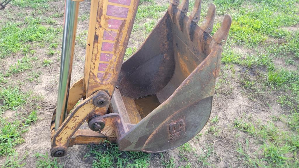 Case 580K backhoe