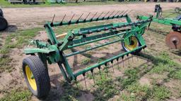 Pequea 710 hay fluffer