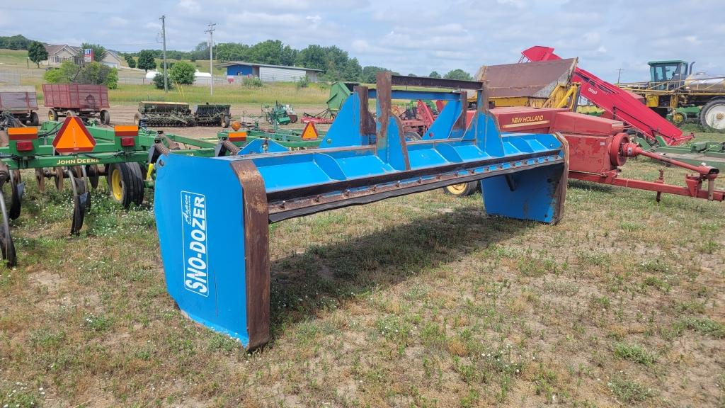 Aspen Mfg. Sno-Dozer 16'