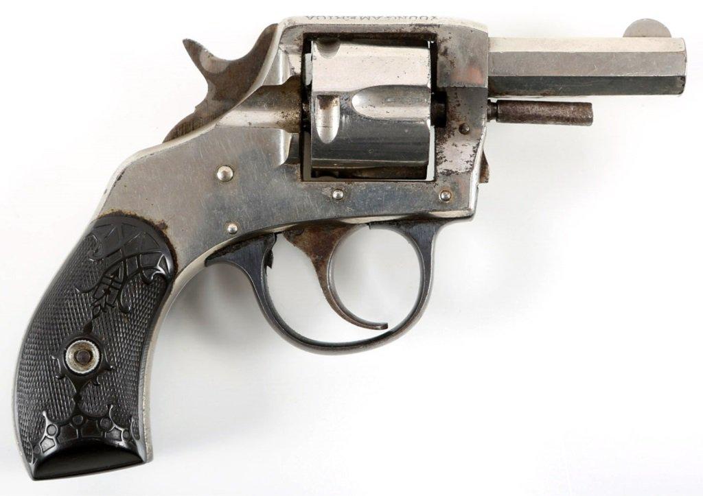 H&R YOUNG AMERICA BULLDOG 32 CAL REVOLVER