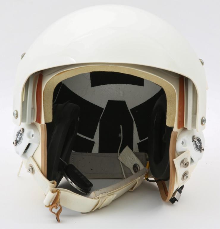 USAF HGU-26/P PILOT FLIGHT HELMET WITH BAG