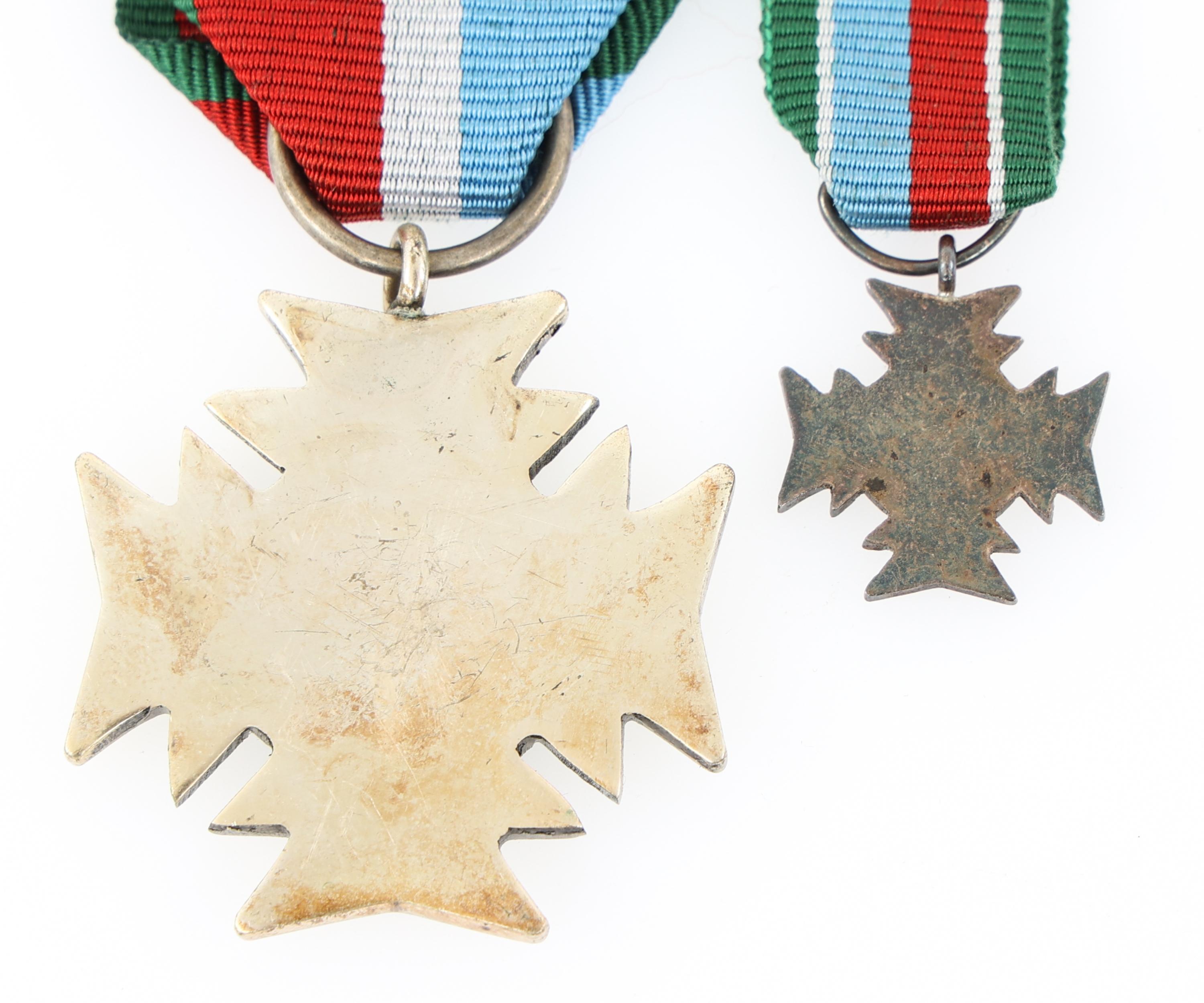 RHODESIAN UDI DISTINGUISHED DEFENSE CROSS MEDALS