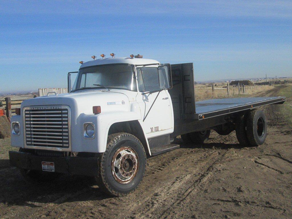 1976 International Loadstar 1700 6 Wheel Truck