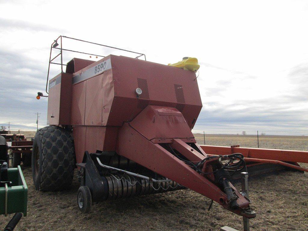 Case IH 8590 4x4 Baler