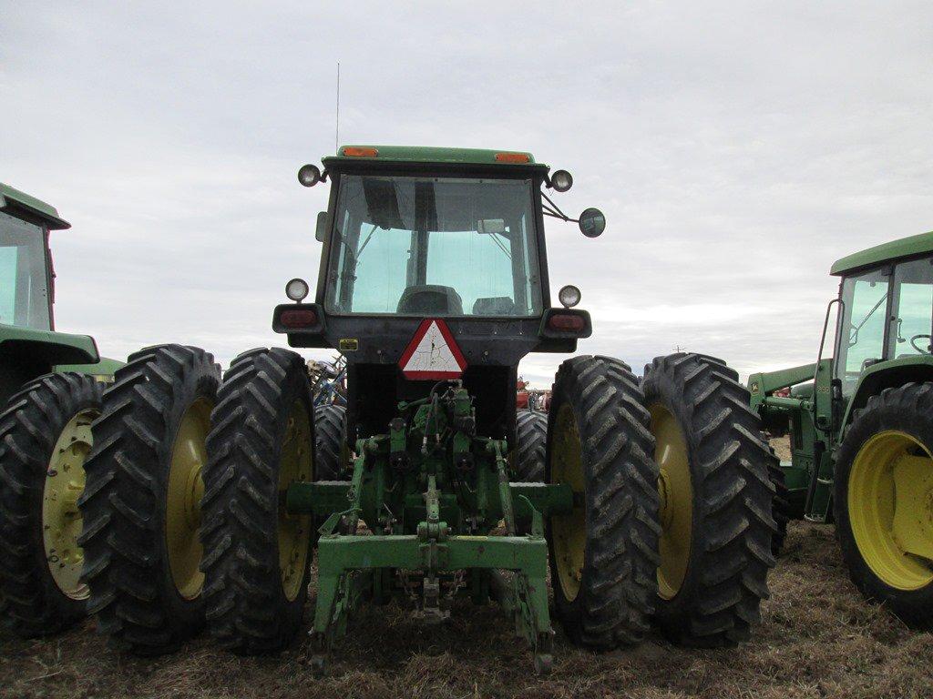John Deere 4850 MFD Tractor