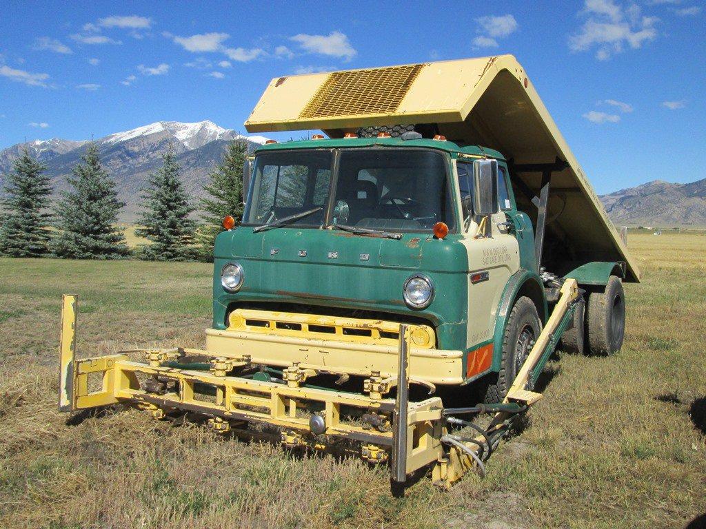 Haying Mantis Big Bale Stacker on 1984 Ford 800 Truck