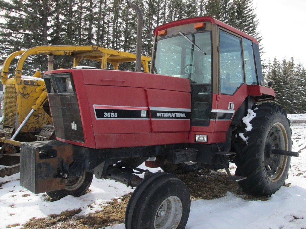 International 3688 Tractor