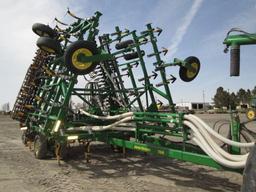 John Deere 1910 Cart w/John Deere 730 Air Disk Drill