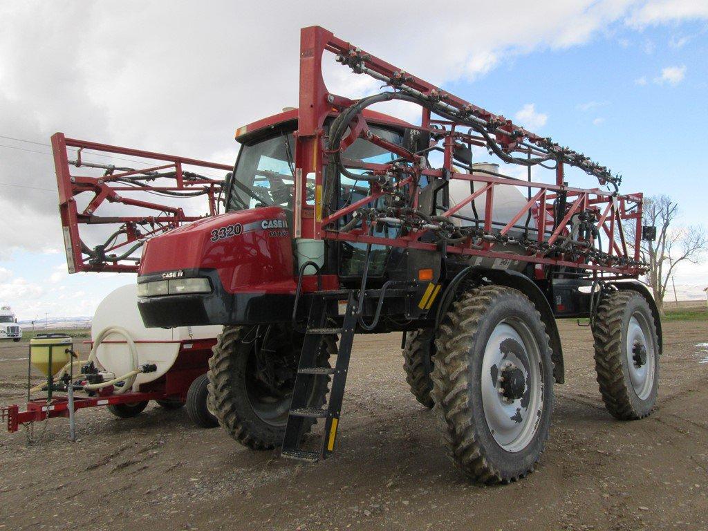 Case IH 3320 Patriot Sprayer