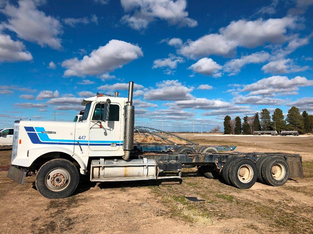 1987 Freightliner 10 Wheel Cab & Chassis Truck