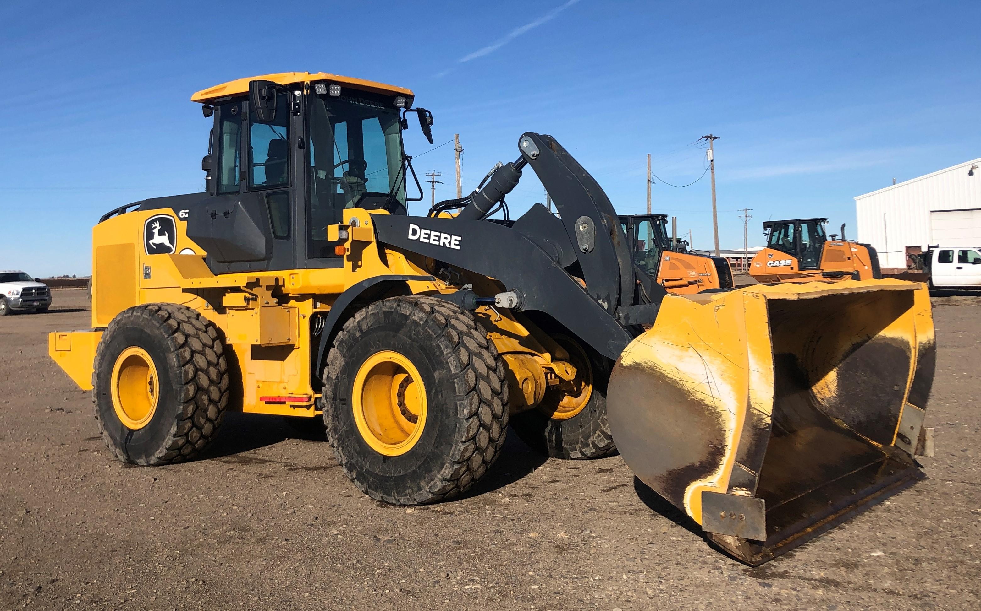 2019 John Deere 624L Loader