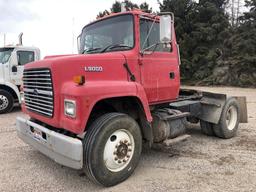 1996 Ford L9000 Semi