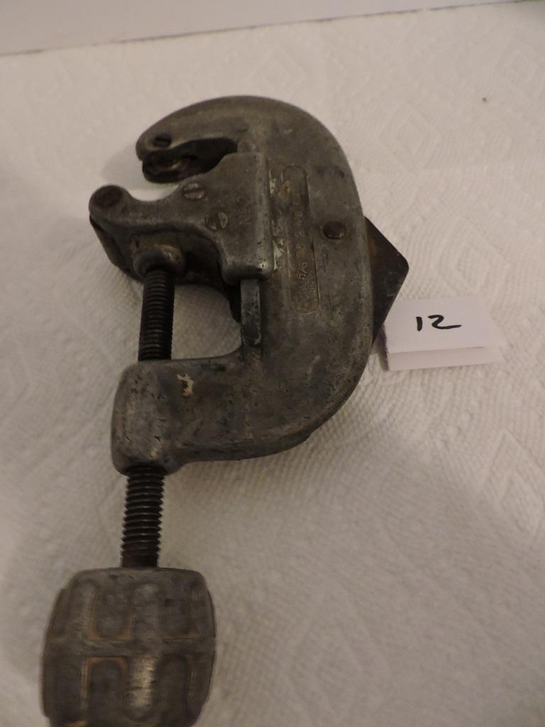 Vintage Ridgid No. 20 rigid 5/8" To 2 1/8" O.D. Tubing Pipe Cutter Made In USA, Broken Cutter Wheel