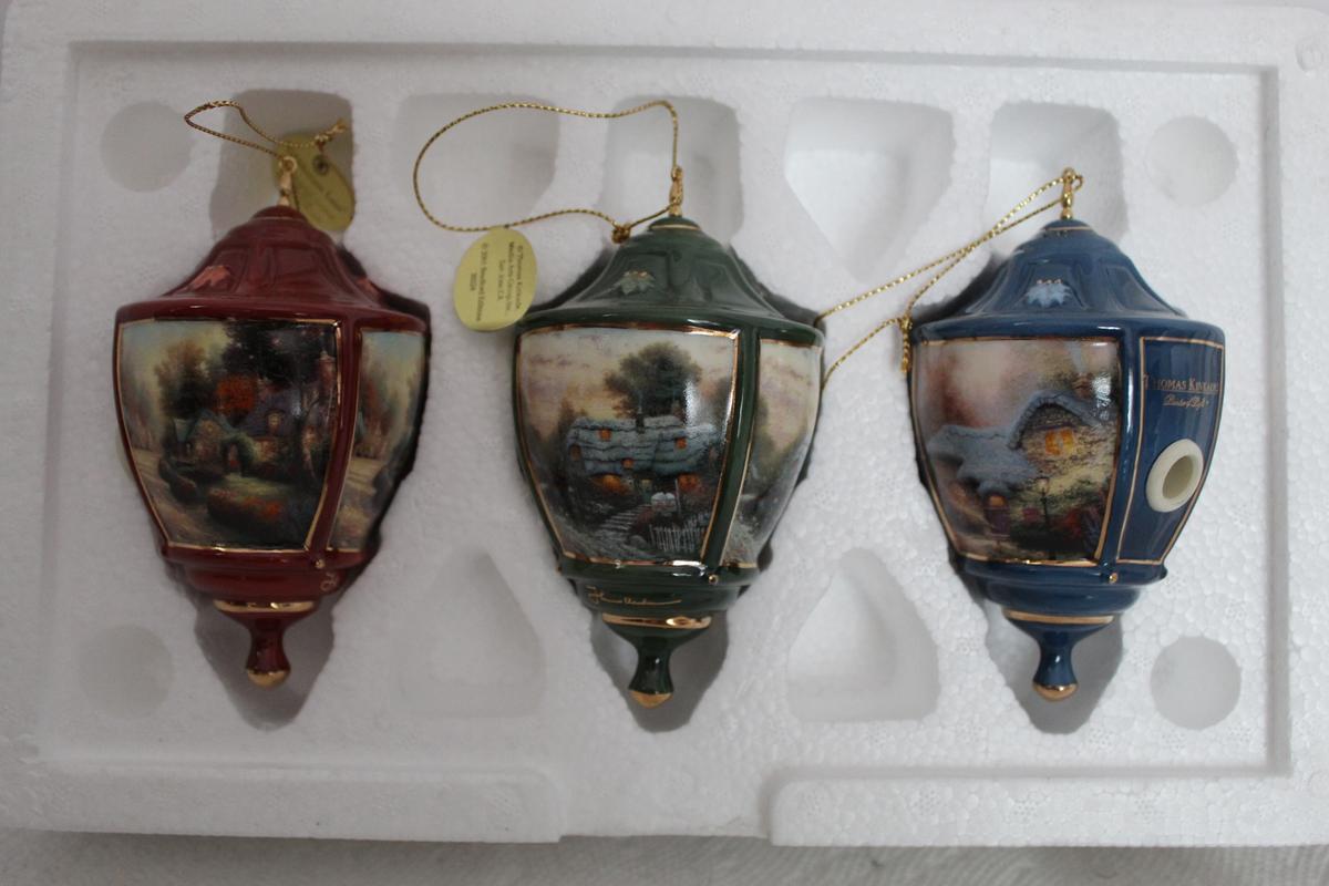 Thomas Kinkade's Lamplight Traditions Illuminated Ornament Collection, The Bradford Editions,  4th