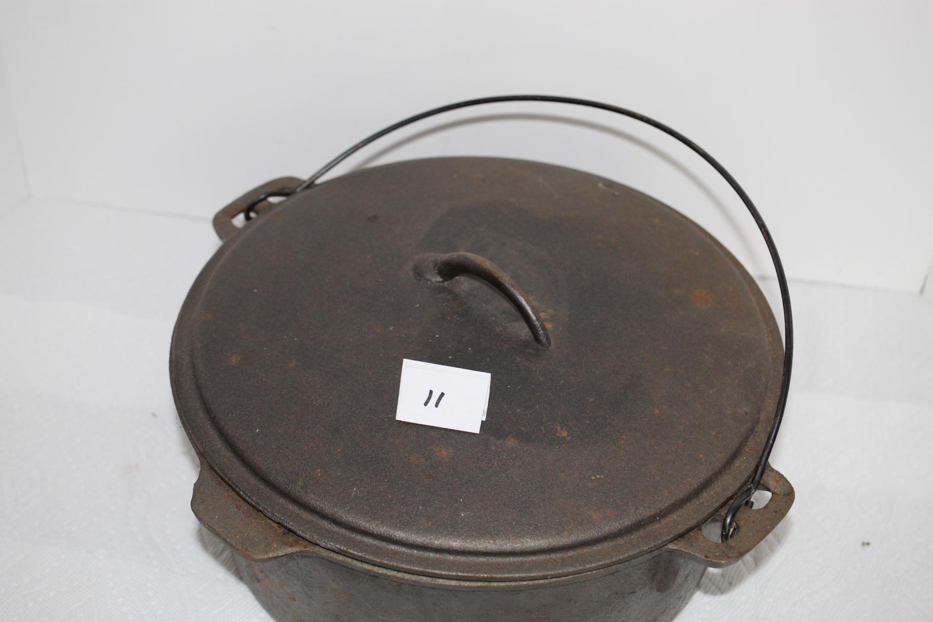 Cast Iron Dutch Oven, Made In Taiwan, 12" round at top