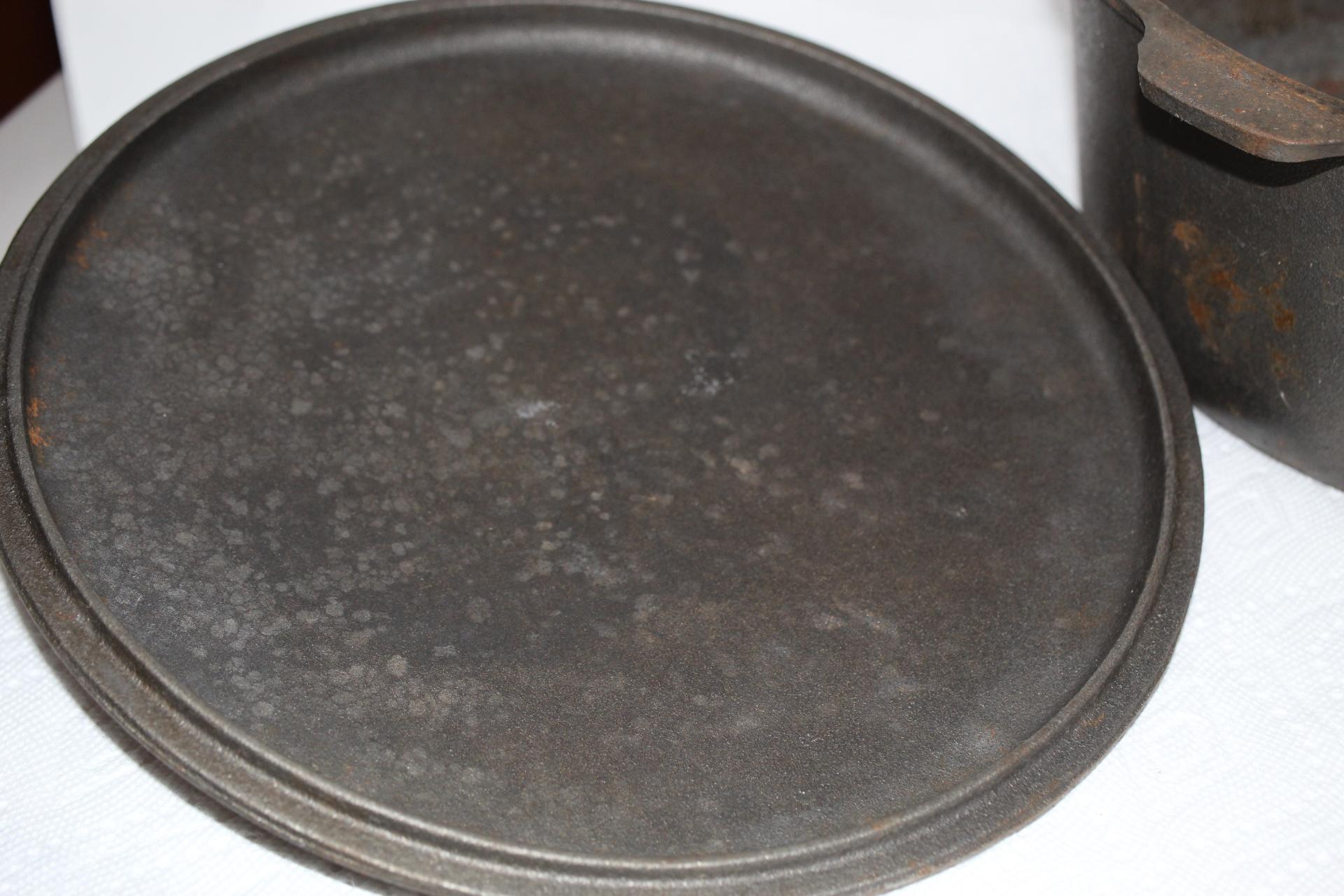 Cast Iron Dutch Oven, Made In Taiwan, 12" round at top