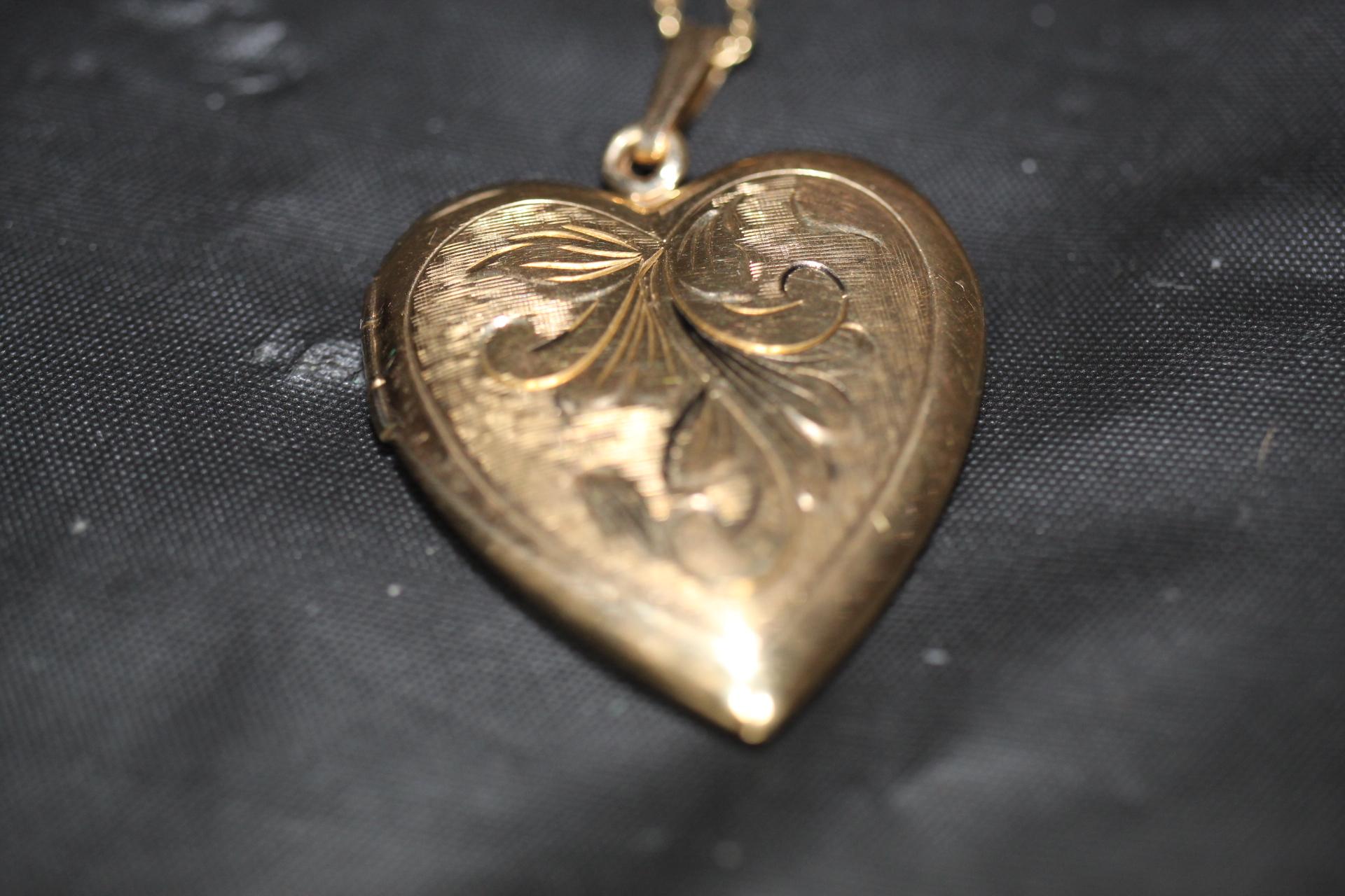 Locket & 14k Chain