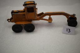 Metal Excavator For Parts Or Repair, 9 1/2"L  x 3 1/2"H