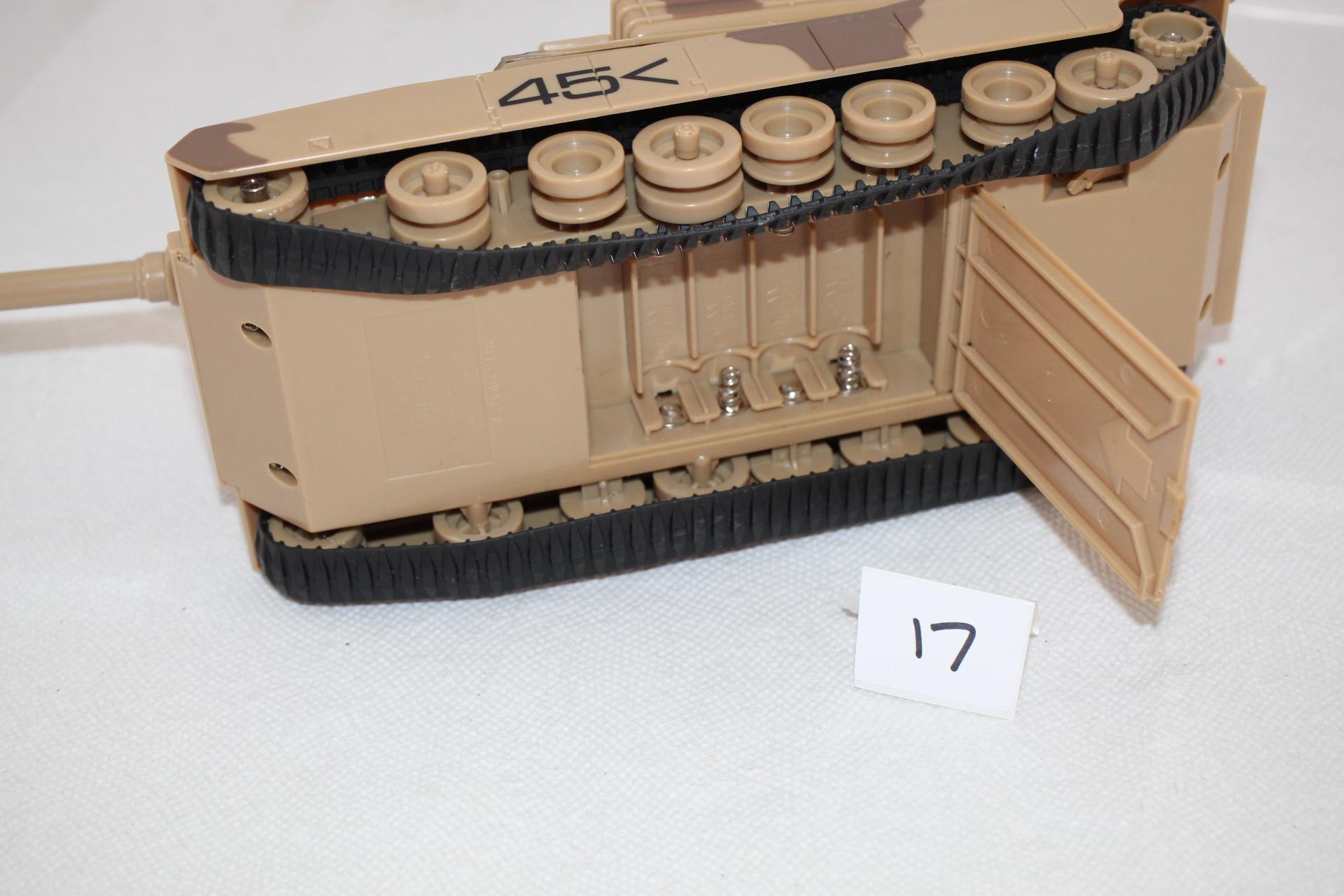 Toy Tank, Inter Active Toy Concepts, 2001, Plastic, Uses 4 AA Batteries, 13" x 4 1/2" x 3 1/4"H