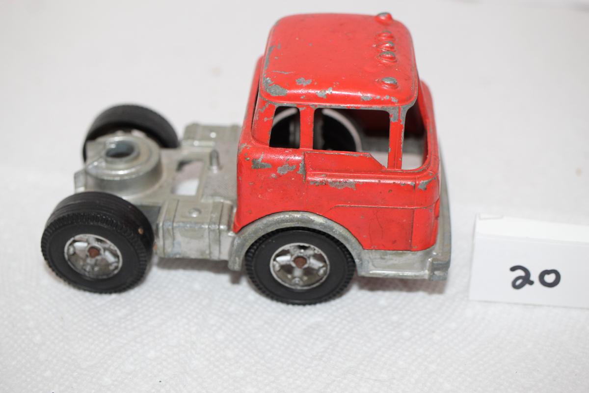 Vintage Hubley Truck Cab, Metal, 5"