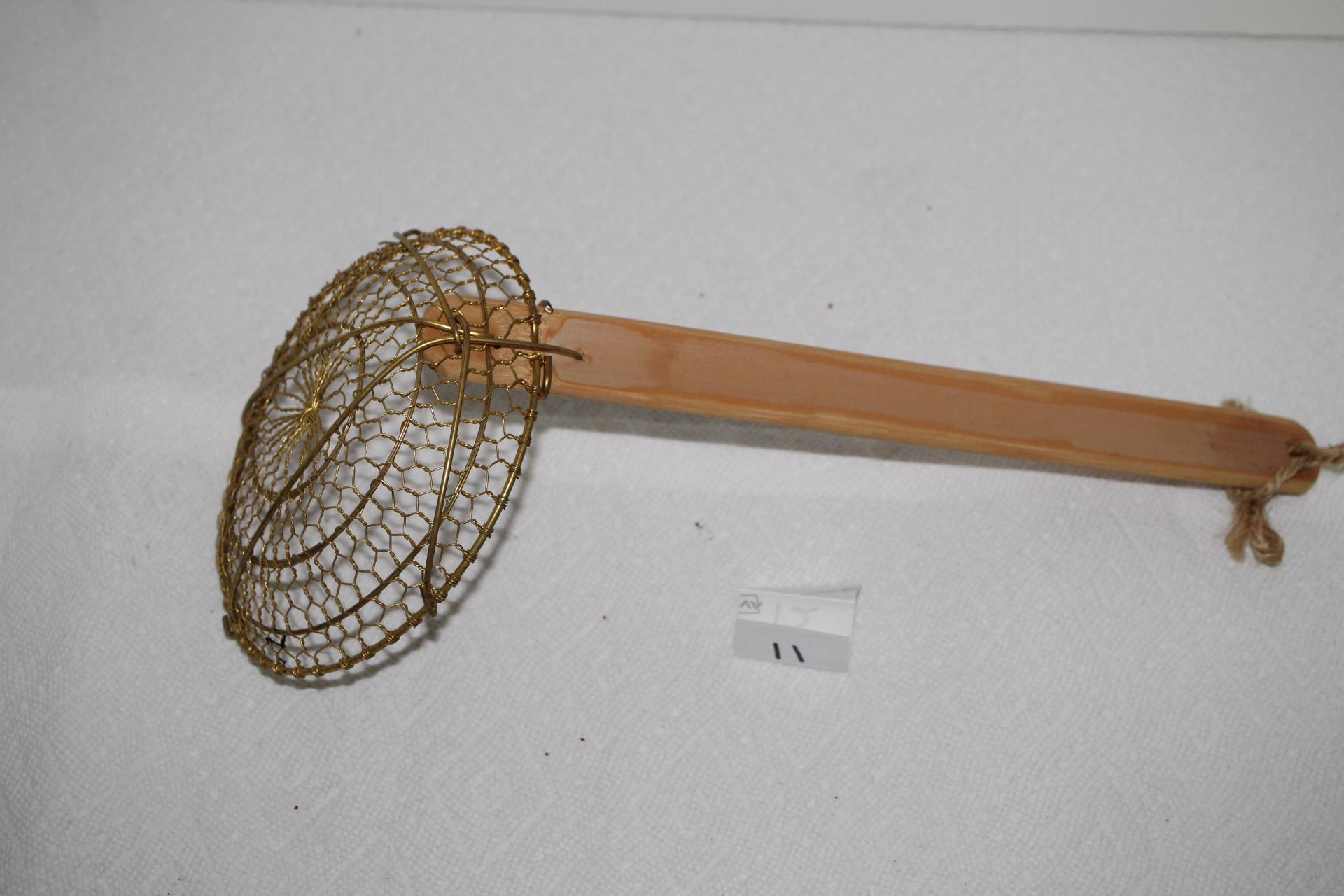 Skimmer With Wood Handle, 6" round Skimmer, 14"L