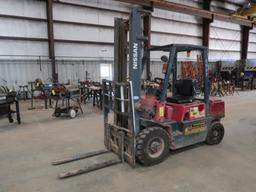 NISSAN 25 4,000-LB. CAP. FORKLIFT, 2-STAGE MAST, PNEUMATIC TIRES, GAS, 42'' FORKS