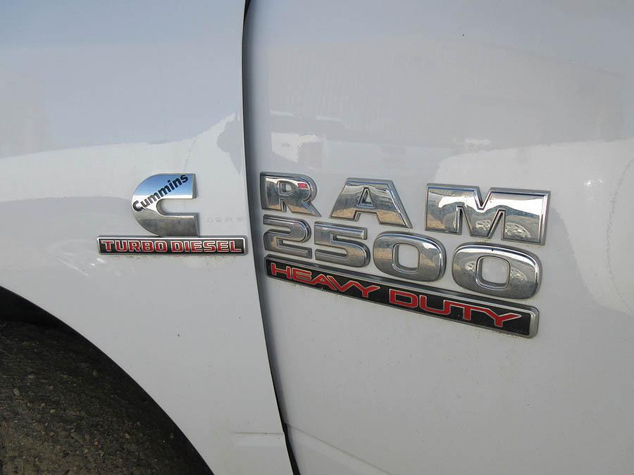 2014 WHITE DODGE RAM 2500 UTILITY TRUCK, MILES: 175,574, 4-DOOR, FUEL: DIESEL, ENGINE: CUMMINS 6.7L,