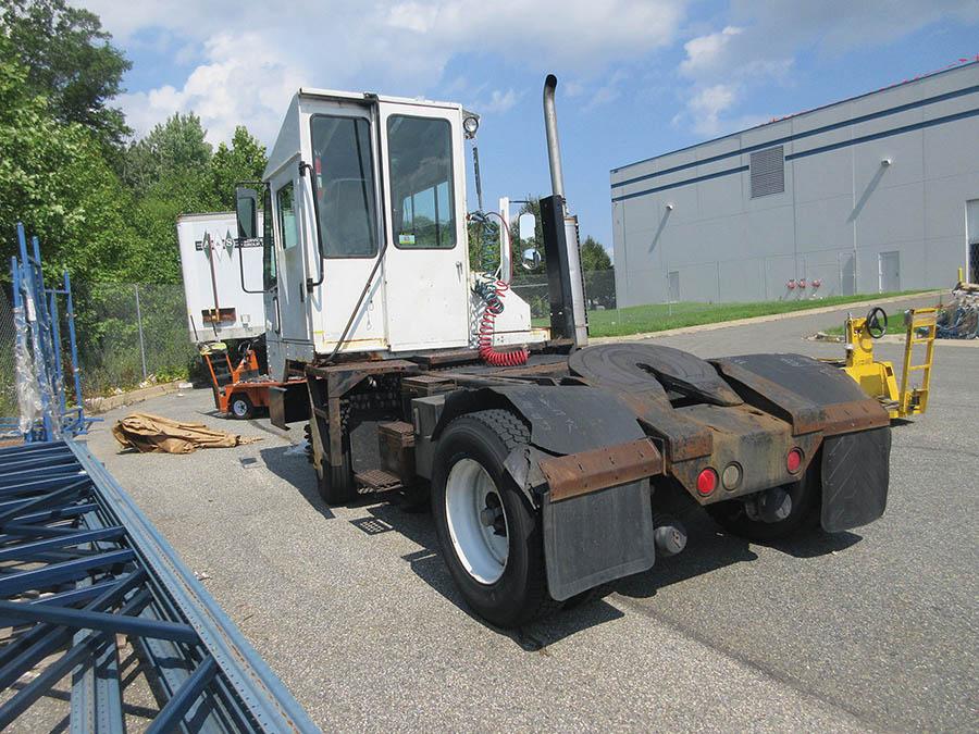 2002 OTTAWA CMD 30 YARD TRUCK, 104,841 MILES, 29,777 HRS., S/N 305277