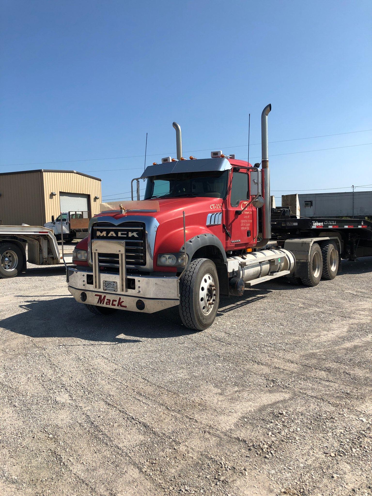 12'' CATERPILLAR BACKHOE BUCKET