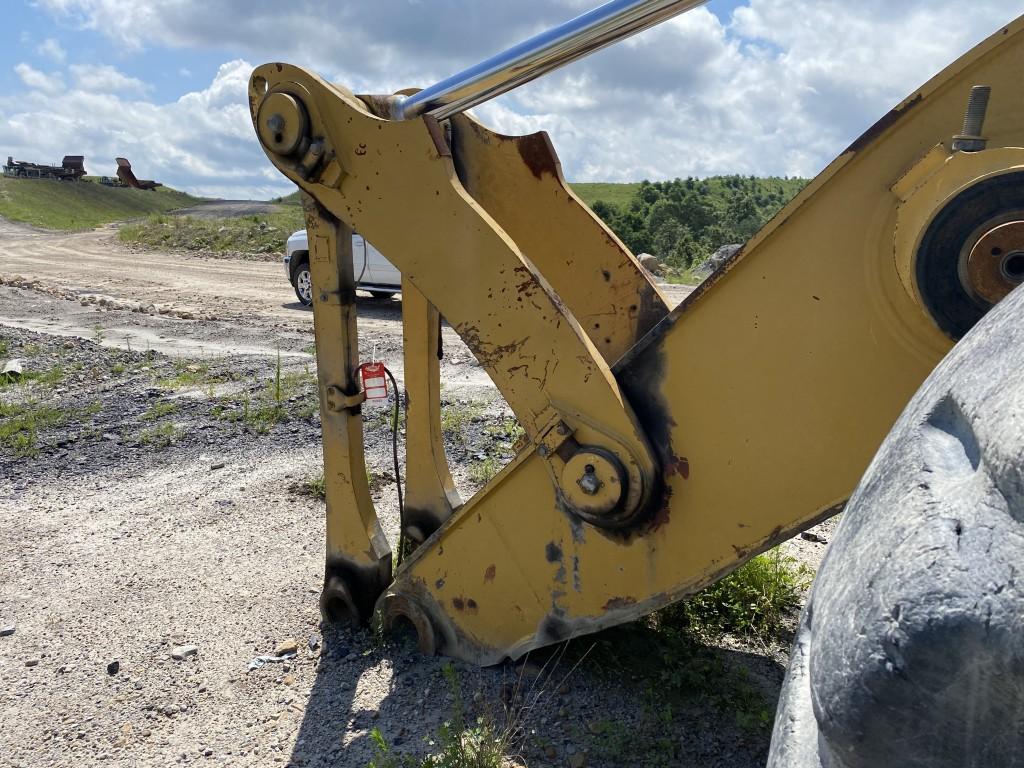 CATERPILLAR 988H WHEEL LOADER FOR PARTS/SCRAP, S/N: CAT0988HEBY00302, 35/65-33 TIRES, ENGINE