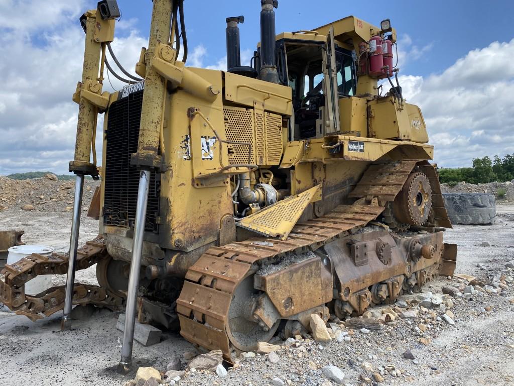 CATERPILLAR D10R DOZER, S/N: AKT00524, CAT 3412E DIESEL ENGINE, COMES WITH 16'6'' WIDE DOZER