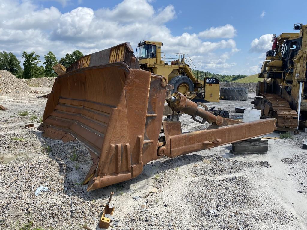 CATERPILLAR D10R DOZER, S/N: AKT00524, CAT 3412E DIESEL ENGINE, COMES WITH 16'6'' WIDE DOZER