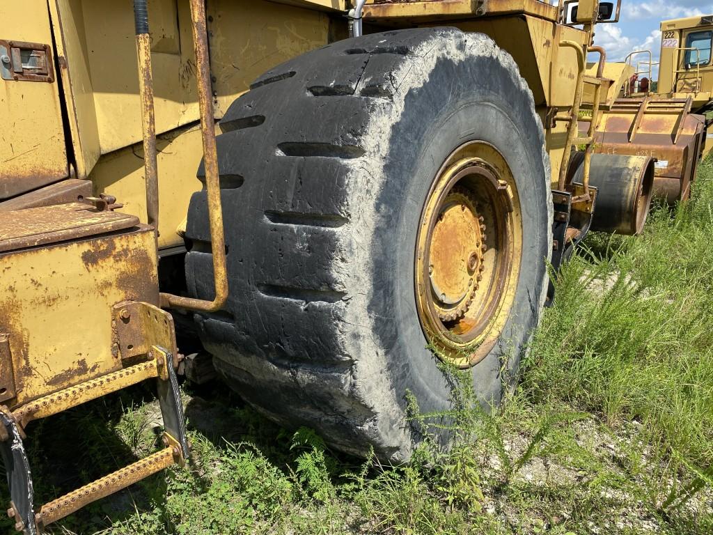 CATERPILLAR 988F WHEEL LOADER FOR PARTS, S/N: 2ZR01132, 12'2'' LOADER BUCKET, MISSING 3 TIRES, CAT