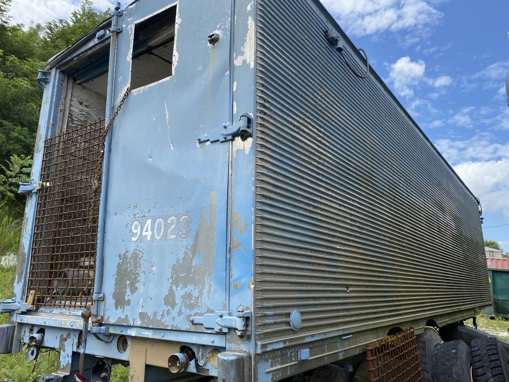 FRUEHAUF 30' STORAGE SEMI-TRAILER, LAST OF THE VIN IS FW91455, MISSING A WHEEL/TIRE, COMES WITH