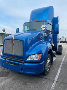 2013 KENWORTH T440 TRACTOR, SINGLE AXLE, DAY CAB, COMPRESSED NATURAL GAS (CNG), CUMMINS ISLG 320 CNG