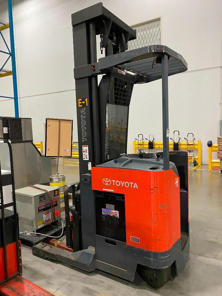 2008 TOYOTA REACH TRUCK, MODEL 7BRU23, S/N 7BRU23-34297, 36V, 4500-LB. CAPACITY, WITH FERRO 1500 SER