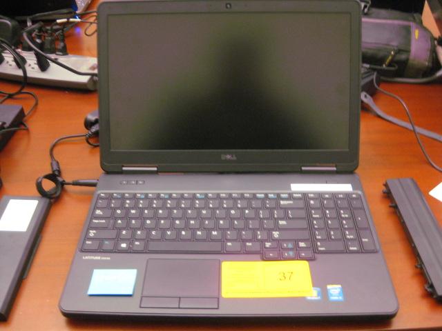 Dell Latitude E5540 Laptop Computer and Dock i5