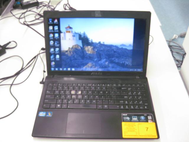 ASUS Lattop Computer Win 7