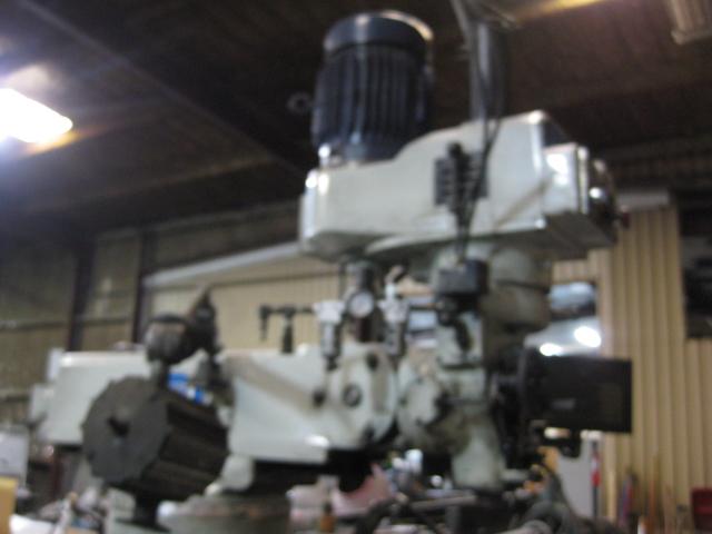 ACRA Model AM3VVAC Vertical Milling Machine