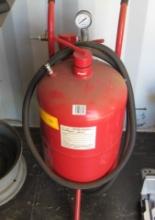 C/P 40lb Sandblasting Pressure Pot